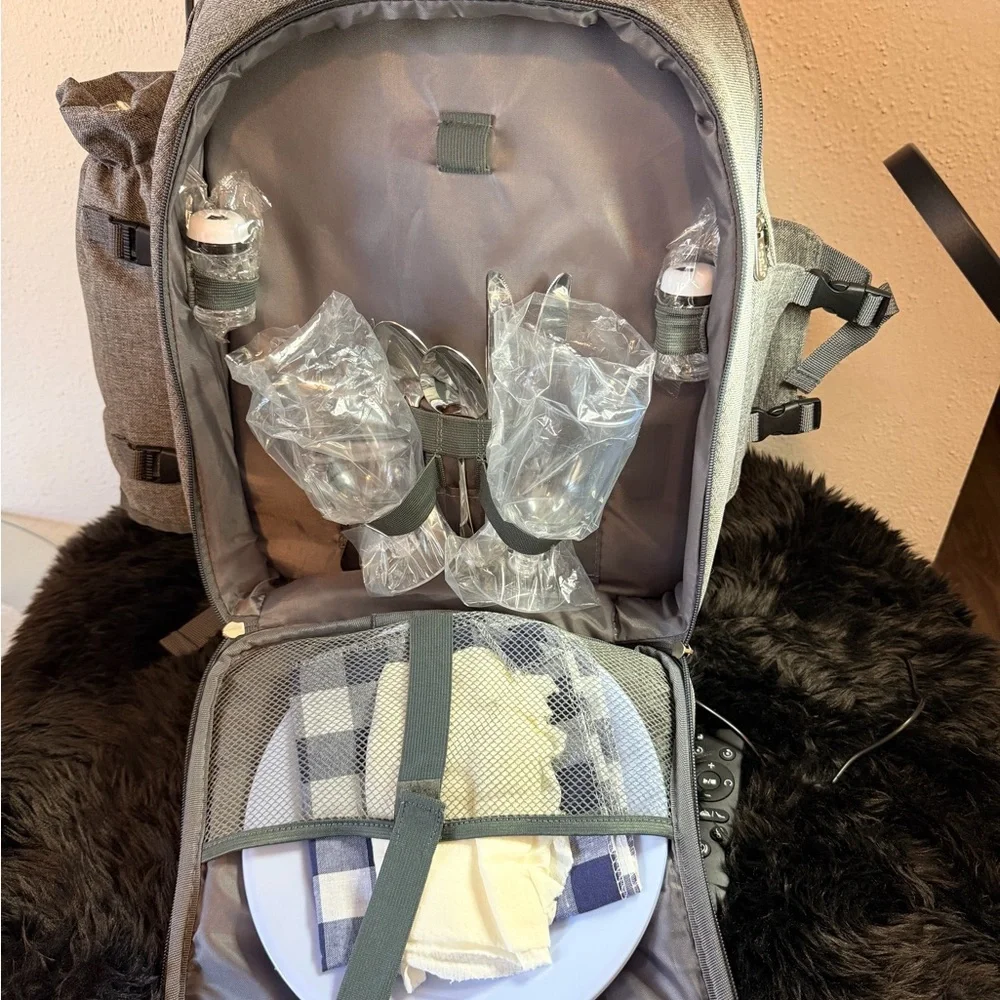 Gray and Brown picnick Backpack